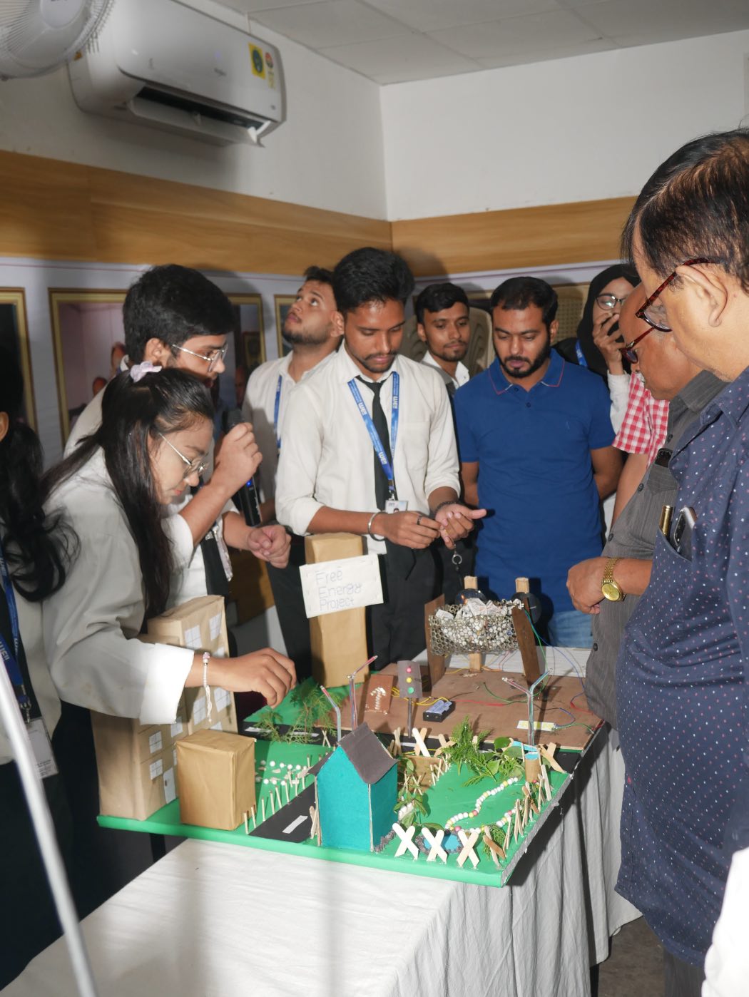  ‘Trash to Treasure’ Exhibition at IIBM Showcases Innovation and Sustainability